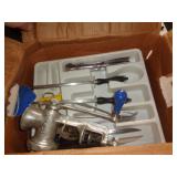 LOT OF KITCHENWARE / UT