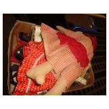 LOT OF CLOTH DOLLS