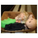 LOT OF DOLLS
