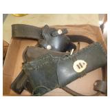 LOT OF PISTOL HOLSTERS
