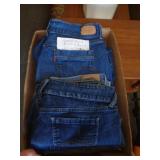 WOMENS SHORTS SZS 4, 8 , 10 & 11