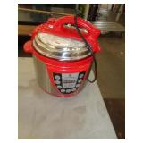 PRESSURE COOKER / CROCK POT PRESSURE COOKER / CROCK POT
