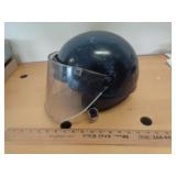 PRIMER CROWN CORP RIOT HELMET W FACE SHIELD PRIMER CROWN CORP RIOT HELMET W FACE SHIELD