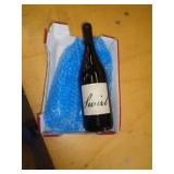 SEALED WINE BOTTLE SEALED WINE BOTTLE