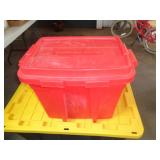 RED 19GAL TOTE W LID RED 19GAL TOTE W LID