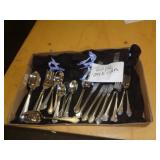 60 PIECE ONEIDA FLATWARE 60 PIECE ONEIDA FLATWARE