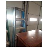 6' LADDER / W 6' LADDER / W