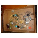 LOT OF COSTUME JEWELRY LOT OF COSTUME JEWELRY