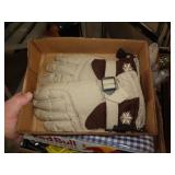 GLOVES GLOVES