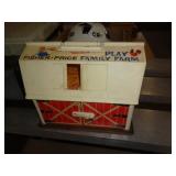 FISHER PRICE TOY BARN / NO FIGURES FISHER PRICE TOY BARN / NO FIGURES