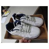SZ 10.5 W TENNIS SHOES SZ 10.5 W TENNIS SHOES