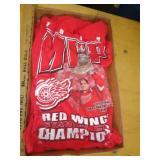 REDWINGS TEE SHIRT SZ LG REDWINGS TEE SHIRT SZ LG