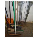 6 - BROOMS 6 - BROOMS