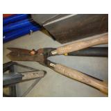 HEDGE TRIMMERS HEDGE TRIMMERS
