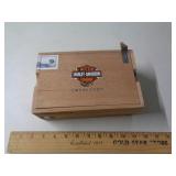 DECORATED WOOD CIGAR BOX DECORATED WOOD CIGAR BOX