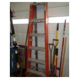 6' STEP LADDER / W 6' STEP LADDER / W