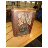 VINTAGE ZENITH RADIO / UT VINTAGE ZENITH RADIO / UT