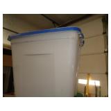 12GAL BLUE TOTE W LID 12GAL BLUE TOTE W LID