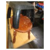 2 - SMALL STOOLS / UT