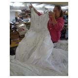 SZ 14 WEDDING DRESS W TRAIN & VEIL