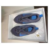 NIKE SHOES SZ 3