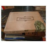 WOOD CIGAR BOX
