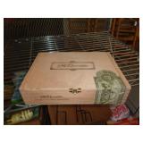 WOOD CIGAR BOX