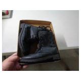 BOOTS SZ 2