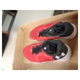 UNDER ARMOR SZ 13 KIDS