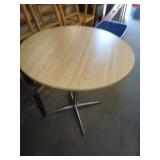 TABLE / LW
