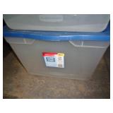 RUBBERMAID TOTE W LID - 71QT
