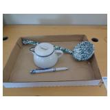 LADLE & SMALL POT