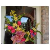 WREATH ON DOOR / FRT