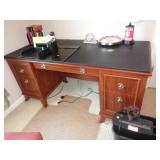 DESK 30'T X 29' W X 64' L / OFF DESK 30'T X 29' W X 64' L / OFF