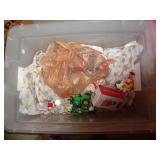 TOTE OF XMAS ORNAMENTS ( FEW SMALL ITEMS) / BM