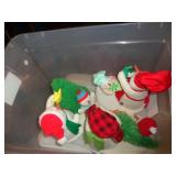 TOTE OF XMAS ITEMS / BM TOTE OF XMAS ITEMS / BM
