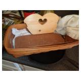 LONGABERGER BASKET W BREAD STONE / K LONGABERGER BASKET W BREAD STONE / K