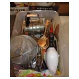 LOT OF MISC KITCHEN ITEMS / K