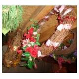 3 - HANGING GRAPEVINE WREATHS / BM 3 - HANGING GRAPEVINE WREATHS / BM