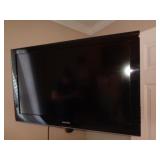 SAMSUNG TV ON WALL MOUNT