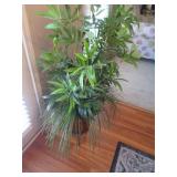 ARTIFICIAL PLANT W METAL PLANTER / DR