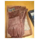 WELDING GLOVES