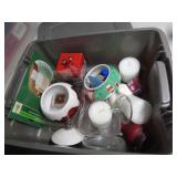 LOT OF XMAS & CANDLES & TOTE