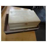 JEWELRY BOX