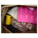 BOX LOT - TOYS & MISC / RK