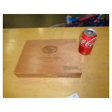 WOOD CIGAR BOX