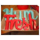 SMALL METAL LETTER SIGNS