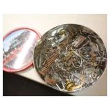 TIN FULL OF SPRINGS & HARDWARE