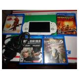 PLAYSTATION PS VITA W 4GAMES& ADAPTER