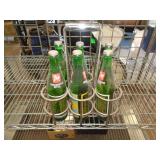 VINTAGE 7UP - CARRIER LOOKS FOR OIL BOTTLES
